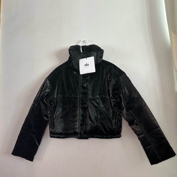 Alo orion cropped puffer Clearance